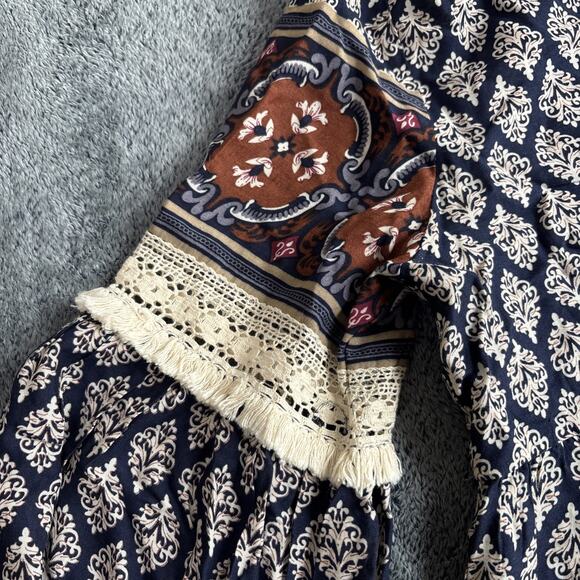 Entro Lace Boho Navy Ivory PInk Bell Sleeve Blouse Top Medium - Picture 4 of 8